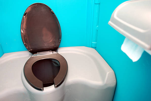 Best Porta potty rental near me  in Hutto, TX